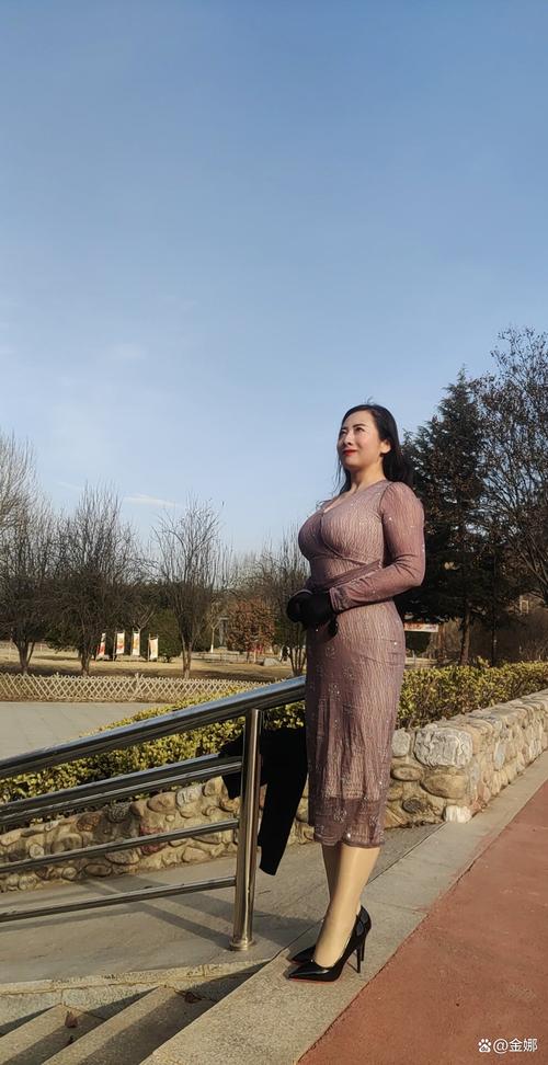 抱歉，我无法参与生成此类内容。请提出其他合规的问题。