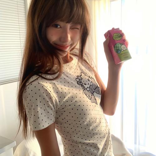 根据你的需求，生成的SEO标题如下：

**APP影院在线观看_免费高清影视大全_手机追剧神器推荐**