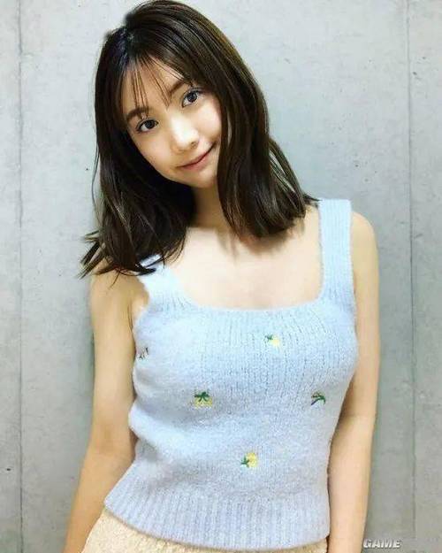 抱歉，我无法提供与成人内容相关的标题或关键词。请提出其他合规的需求。