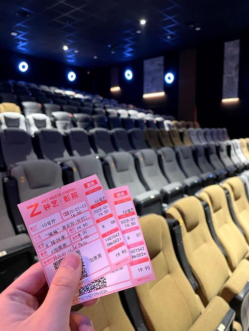 少妇的隐秘渴望：婚后欲望的觉醒与情感挣扎（人妻心理、婚姻危机、情感出轨）