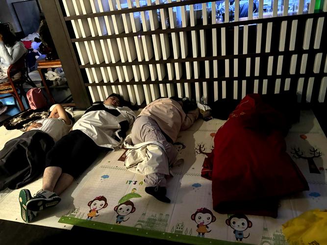 搭讪一流熟女中文在线的相关介绍