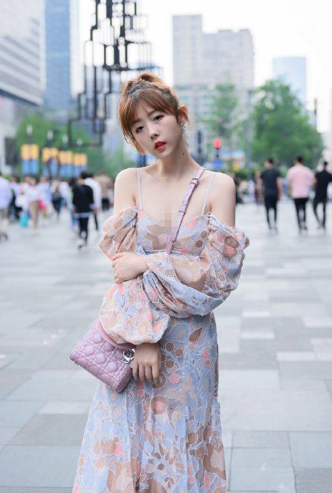 少妇人妻狠狠爱的相关介绍
