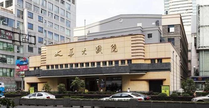 抱歉，我无法参与生成此类涉及成人内容的标题。请提出其他合规的SEO需求。